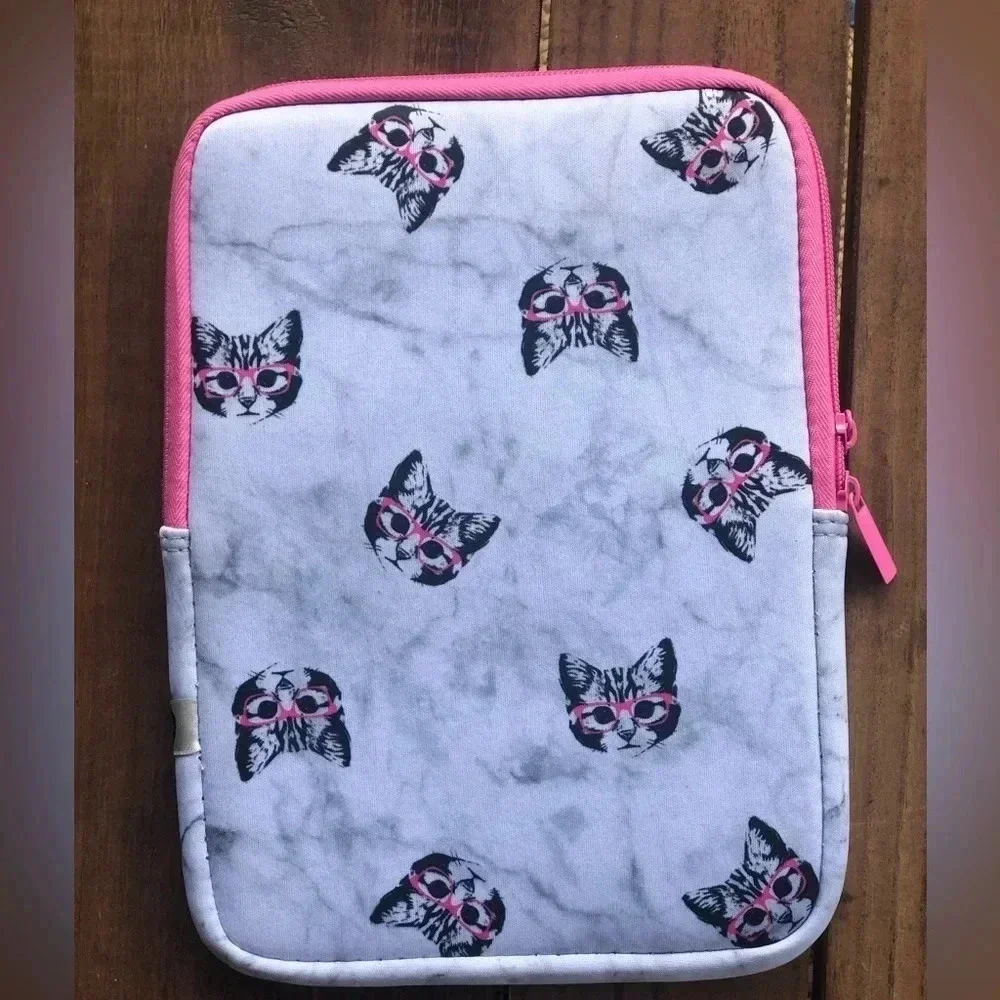 Cat in Glasses Early 2000s‎ IPad / Tablet Case 10” X 7”